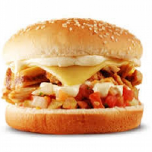 PÃO,  FRANGO DESFIADO 100G,  MAIONESE,  MILHO,  QUEIJO,  OVO DE CODORNA,  BATATA FRITA OU PALHA