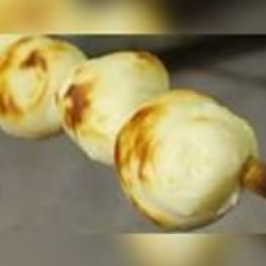 Queijo assado na brasa Valor referente a 1 bola de queijo nozinho (1 unidade)

